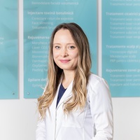 Dr. Cristiana Stoica Dr. Cristiana Stoica
